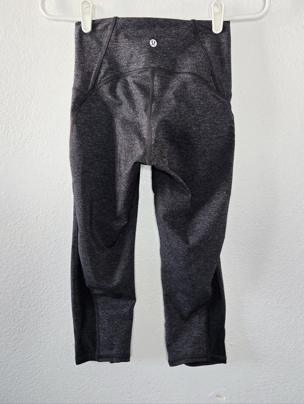 Lululemon Align High Rise 25" Gray Heathered Capri Leggings Athleisure sz 4